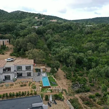 Cote Maquis 50m2 Dans Villa, En Rez De Jardin * Porto-Vecchio (Corsica)