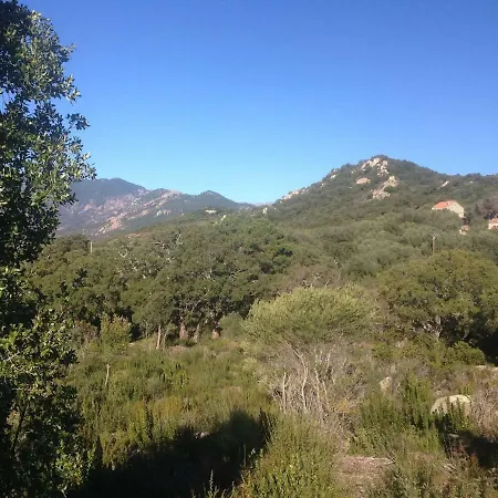 Cote Maquis 50m2 Dans Villa, En Rez De Jardin *